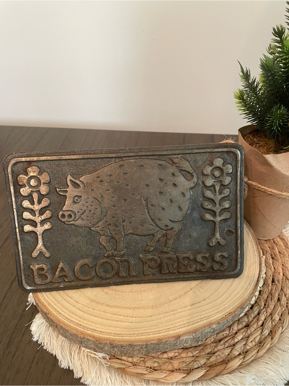 Vintage Bacon Press in Dark Brown Iron Finish